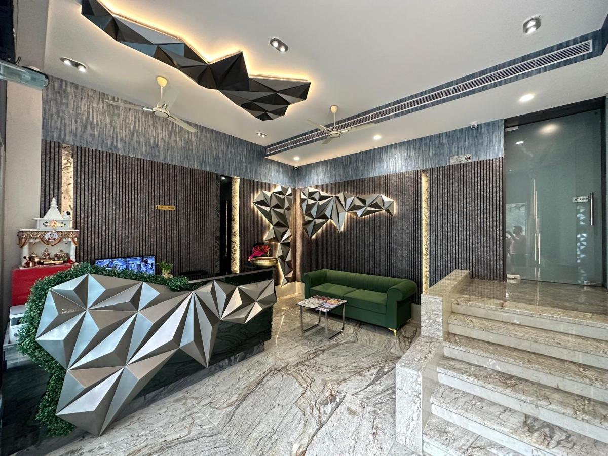 Hotel Pinaka Inn Лакхнау Экстерьер фото