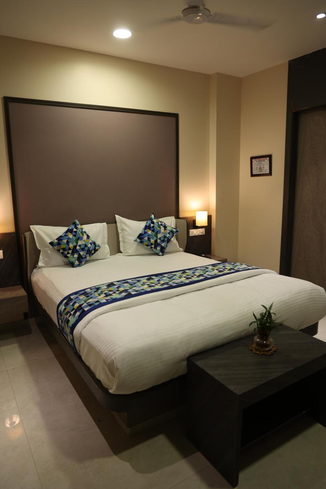 Hotel Pinaka Inn Лакхнау Экстерьер фото