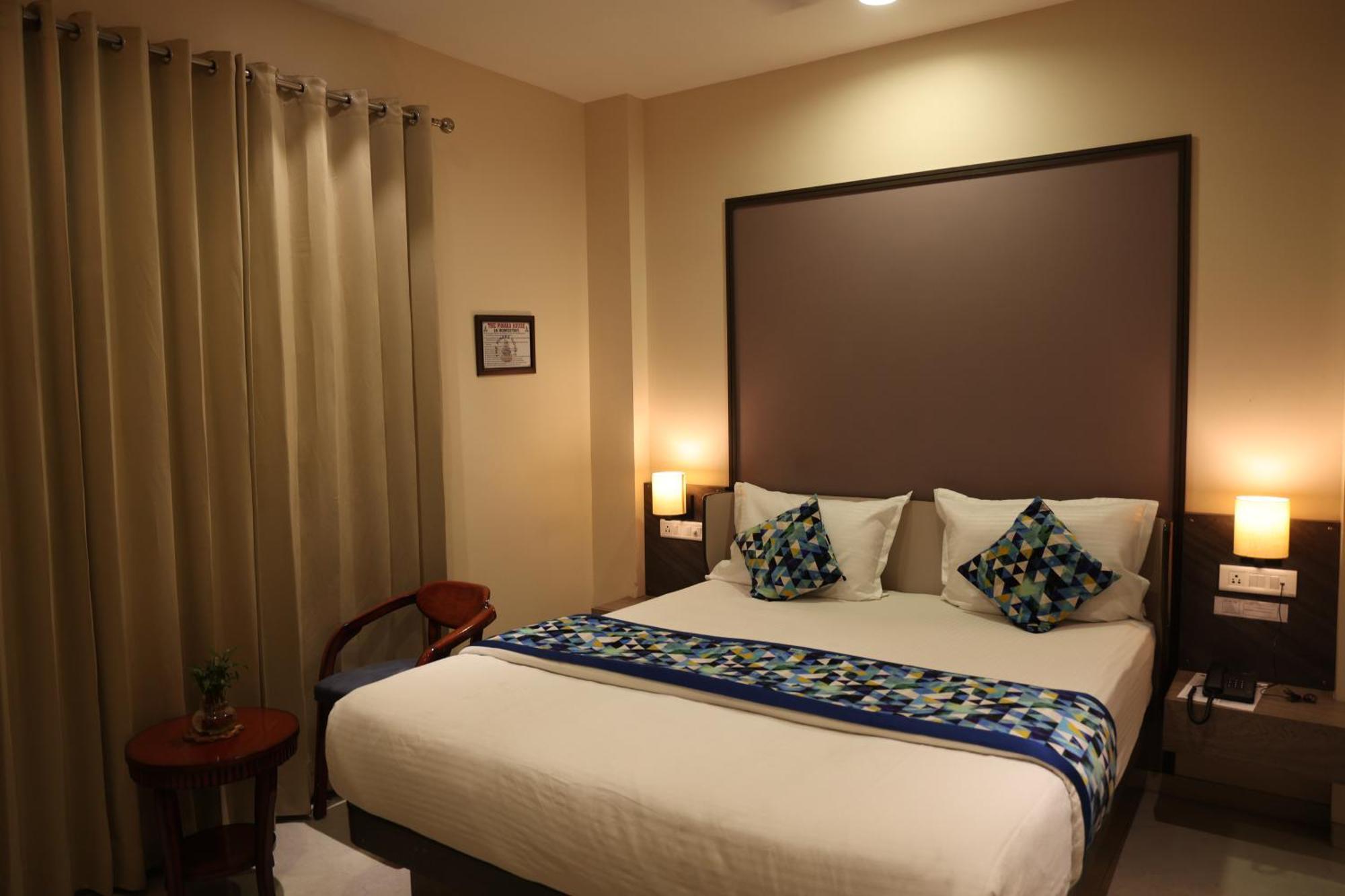 Hotel Pinaka Inn Лакхнау Экстерьер фото
