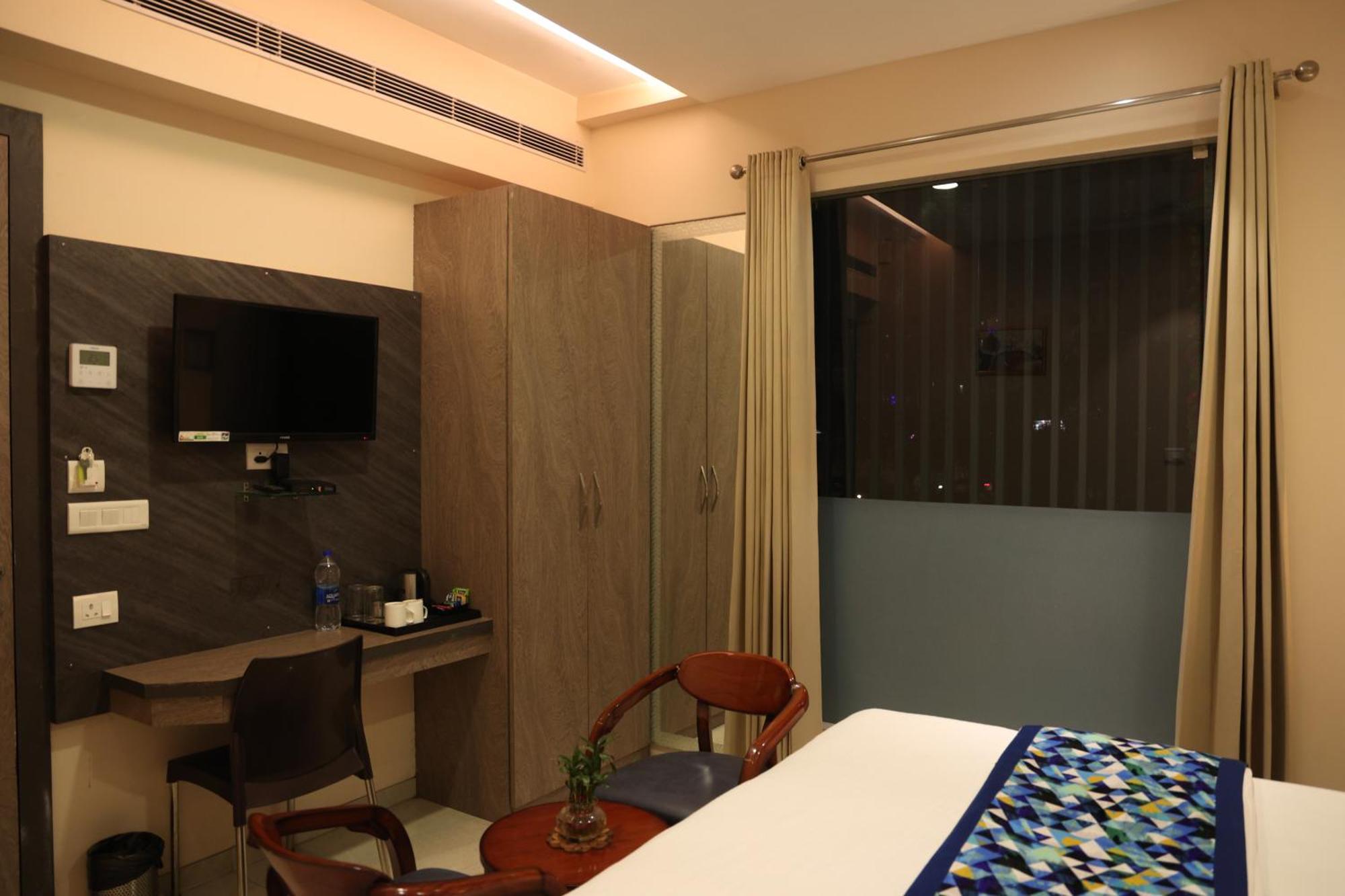 Hotel Pinaka Inn Лакхнау Экстерьер фото